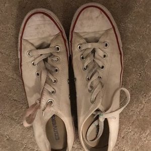 White low top convers